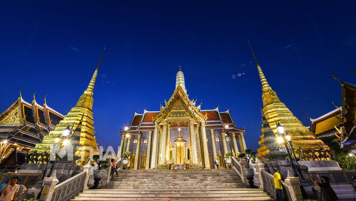 วัดพระแก้ว วันพ่อแห่งชาติ
