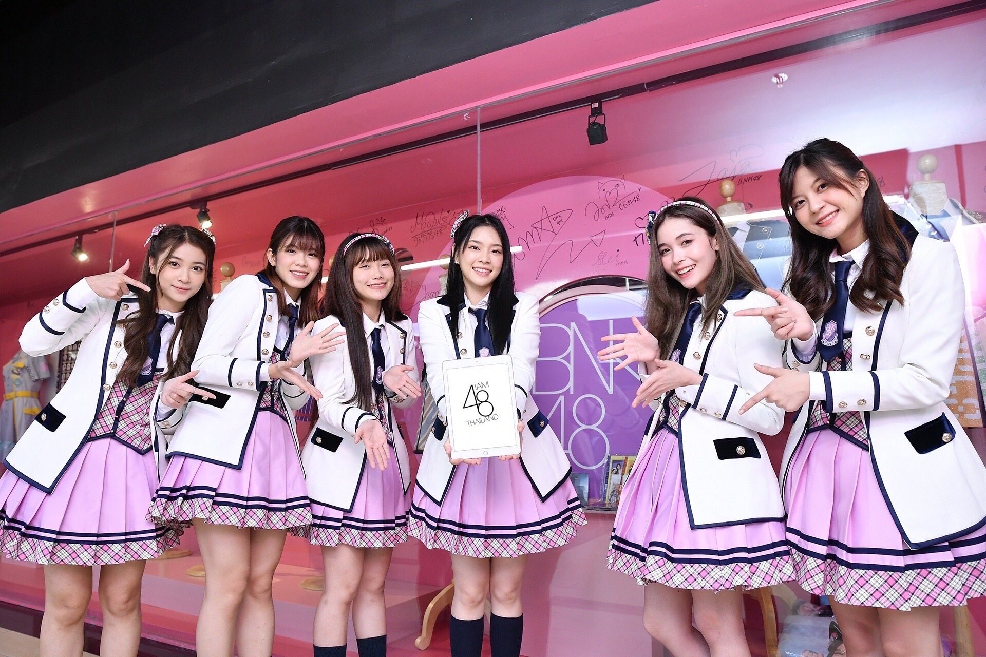 #BNK48 BNK Governance Token BNK48