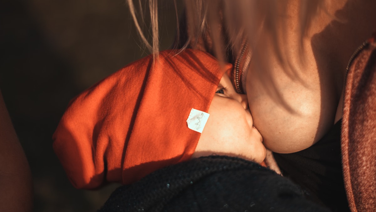 ฟ้าทะลายโจร ยาฟาวิพิราเวียร์ สตรีให้นมบุตร แม่ให้นมลูก โควิด19