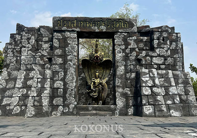 ท้าวเวสสุวรรณ ธรรมสถานเจ้าปู่ศรีสุทโธ พญานาค พญาศรีสัตตนาคราช แลนด์มาร์คสายมู