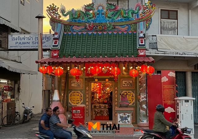 ศาลหน้าย่าโม ศาลเจ้า ในเมืองโคราช ศาลเจ้าพ่อไฟ ศาลเจ้าพ่อไฟ โคราช